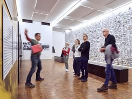 15. Gids zoekt groep, permanente expo